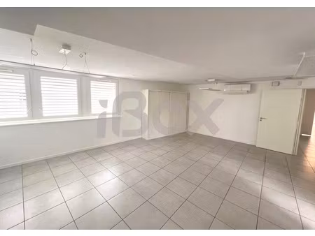 toulon champ de mars bureaux 93m2 garage double terrasse acc