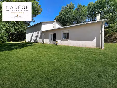 maison rénovée de plain-pied   3 chambres  terrain d'un hect