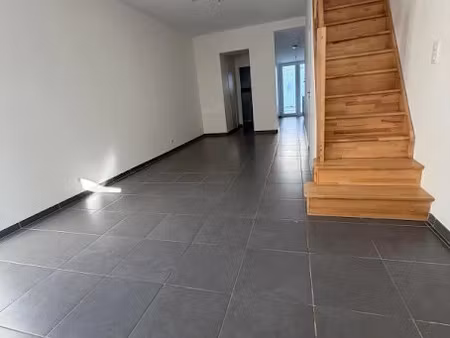 location maison 3 pièces 61.39 m² à saint-quentin (02100)  760 €