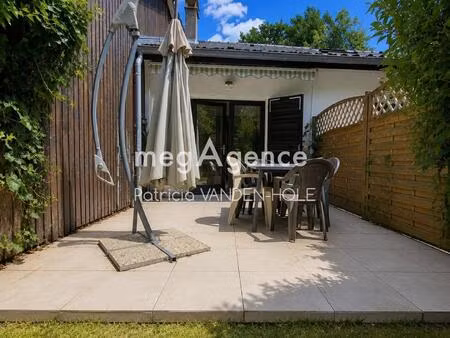maison avec jardin dans un domaine sécurisé  résidentiel et sportif avec piscines  golf et