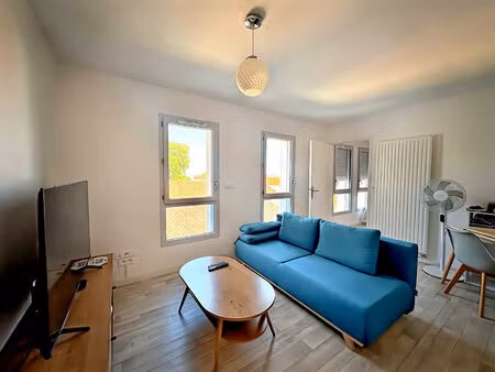 appartement t2 - 38 80 m² avec parking - à puilboreau  proche la rochelle