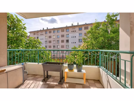 grand t5 familial 135 m² avec balcons  double garage et cave – tassin-la-demi-lune