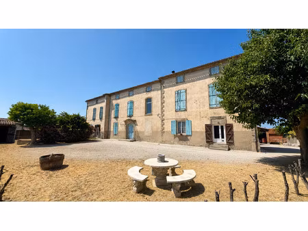 chateau de caractere au coeur du razes