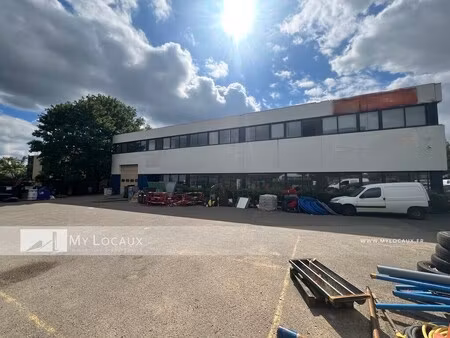 vente entrepôt buc 78530 5836m²