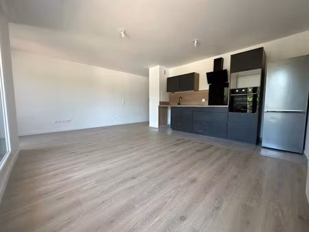 location appartement 2 pièces 69.65 m² à chatenay-malabry (92290)  1 600 €