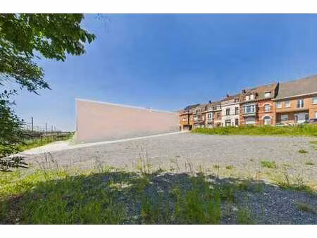 terrain constructible de +/- 1250 m²
