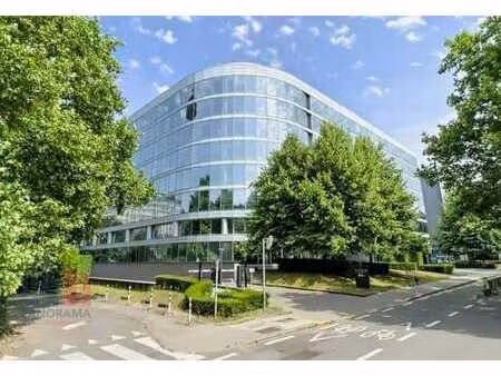 bureau prêt à l’emploi et de haute qualité de 2.451 m²