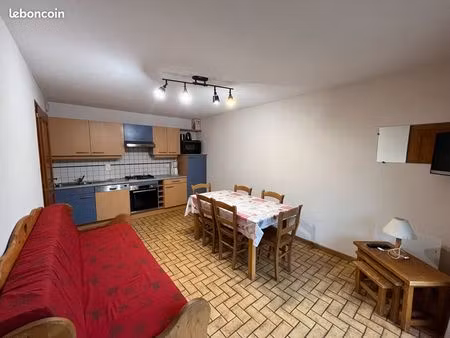2 pièces 36 m2 à louer a l année a chatel charges non comprises
