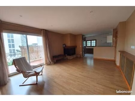 appartement centre t4 de 94 m² terrasse  pompe à chaleur et parking
