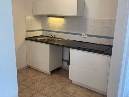 apt 2 pcs 1 chambre lumineux climatisé