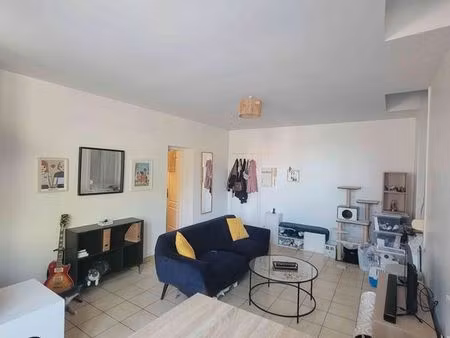 lesquin f2 bis 48 5m² + cave + jardin 790 euros de loyer