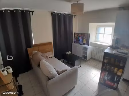 f2 lumineux – centre-ville de lisieux – 25 m²