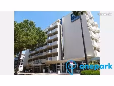 parking/box 12 m² juan les pins