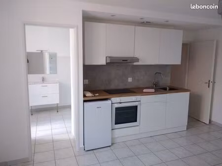 studio rénové et climatisé