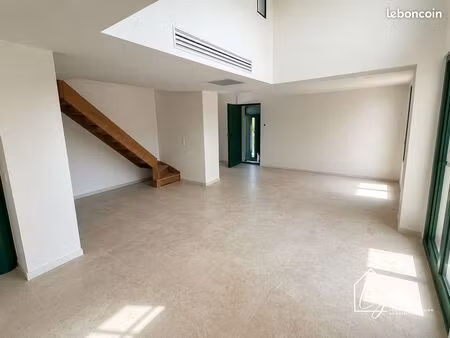 maison 6 pièces 150 m²