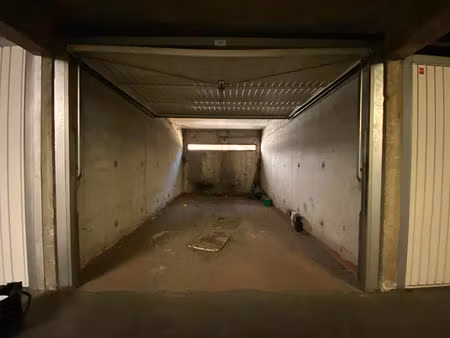 centre ville - box dans résidence sécurisée