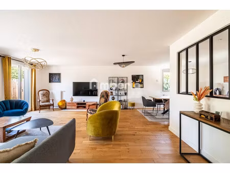location maison 8 pièces 232.55 m² à saint-jean-le-blanc (45650)  1 990 €