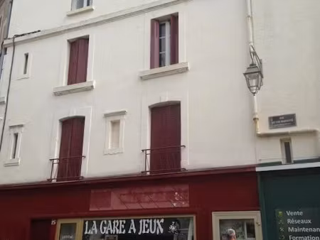 location meublée appartement 1 pièce 29 m² à chaumont (52000)  390 €