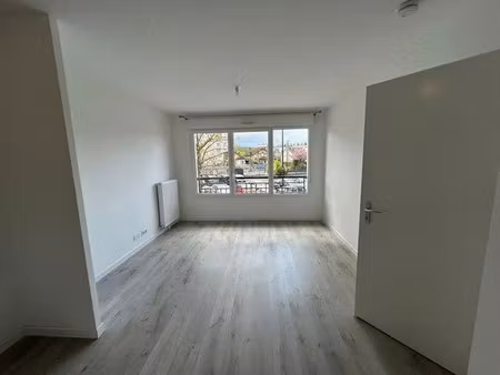 location appartement 2 pièces 36 m² à franconville (95130)  550 €