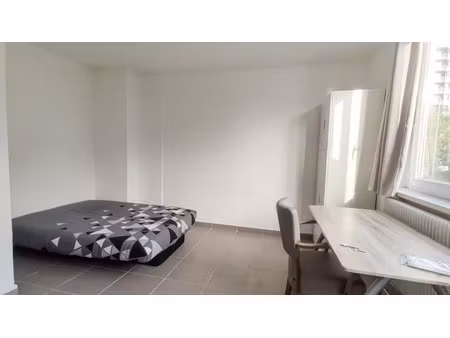 location meublée appartement 1 pièce 25 m² à villeneuve-d'ascq (59491)  550 €