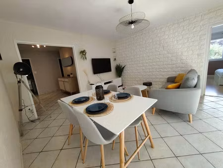 location meublée appartement 5 pièces 94 m² à brest (29200)  420 €