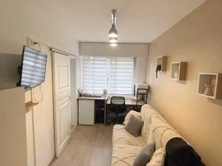 location meublée appartement 1 pièce 12 m² à lille (59000)  490 €