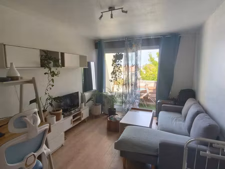 location meublée appartement 2 pièces 29 m² à montpellier (34000)  600 €