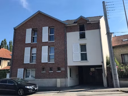 location meublée appartement 1 pièce 22 m² à compiegne (60200)  680 €