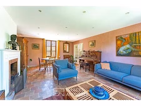 une maison de pierre au charme intemporel  entre nature et authenticité