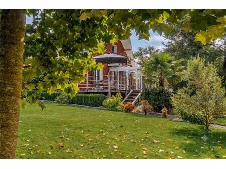 maison ossature bois d'exception dans son écrin naturel