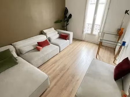 location meublée appartement 2 pièces 33 m² à saint-ouen (93400)  1 300 €