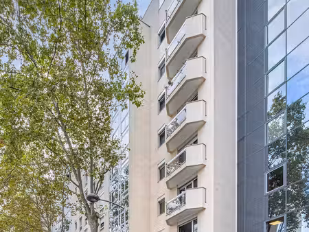 location commerce 60m²