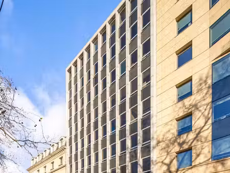 location commerce 180m²