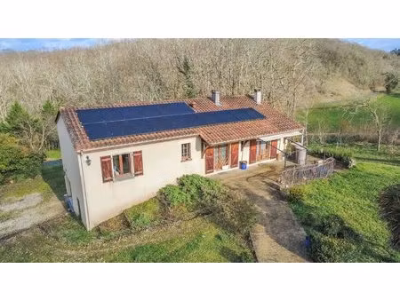 belle maison 4ch avec grand garage et piscine avec vue sur la dordogne