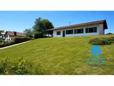 maison récente avec jardin  à 8 min de saint-jean-pied-de-port