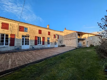 vente maison de village matha  285m² 7 pièces 312 000€ avec garage