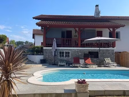 saint-jean-de-luz  maison familiale avec piscine