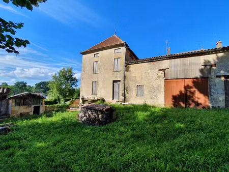 grande maison à rénover.