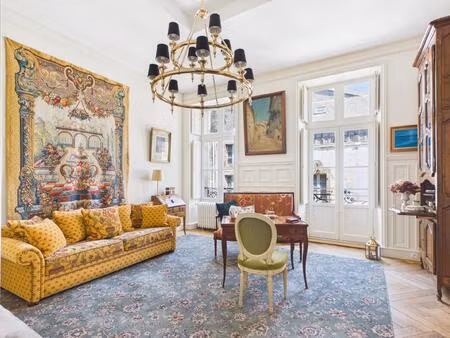 morlaix – appartement alliant art de vivre et art déco au sein d'un immeuble particulier