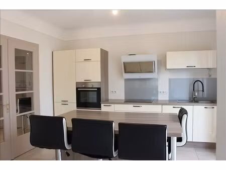 appartement - rdc - 79 m2 - 3 pièces - non meublé