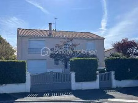 vente maison à aiffres (79230) : à vendre / 110m² aiffres