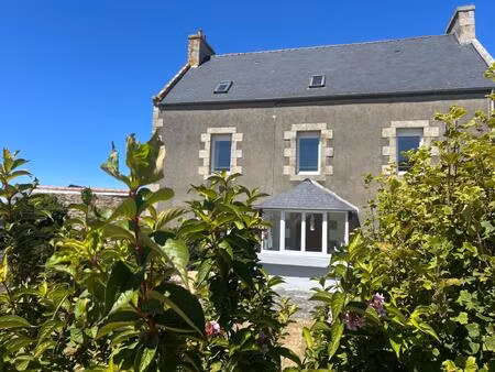 maison composée de 2 logements un t3 et un t4