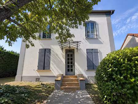 excluvisite - thiverval-grignon – maison 6 pièces de 135 94 m² avec 4 chambres  jardin et 