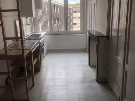 location appartement 2 pièces 50 m² à lille (59000)  760 €