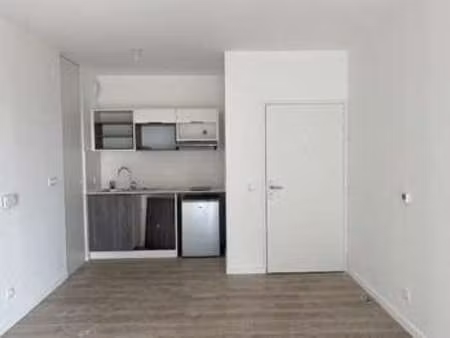 location appartement 2 pièces à la riche (37520) : à louer 2 pièces / 43m² la riche