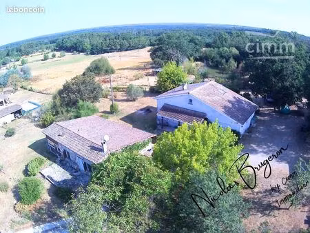 propriété 6 pièces 141 m²