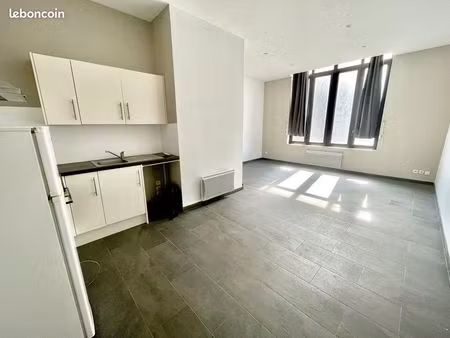 loft/atelier/surface 3 pièces 58 m²