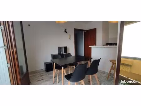 studio t1 – balcon – idéal etudiant proximité ecole infirmière 10 min à pieds