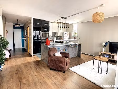 appartement montceau-les-mines   très bon état  accueillant