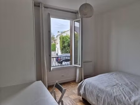 chambre 3 pièces 50 m²